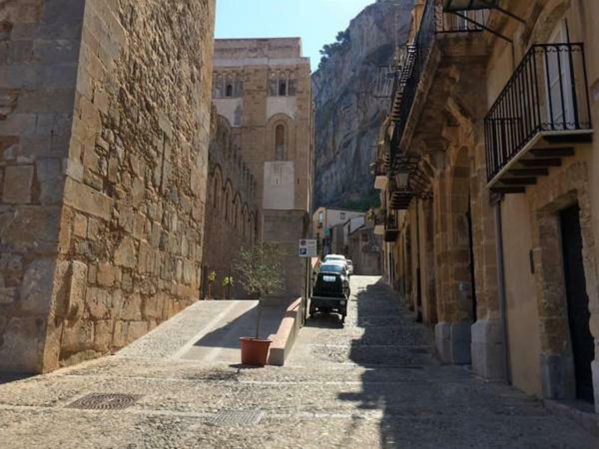 Cefalu Cathedral Palace Eksteriør bilde